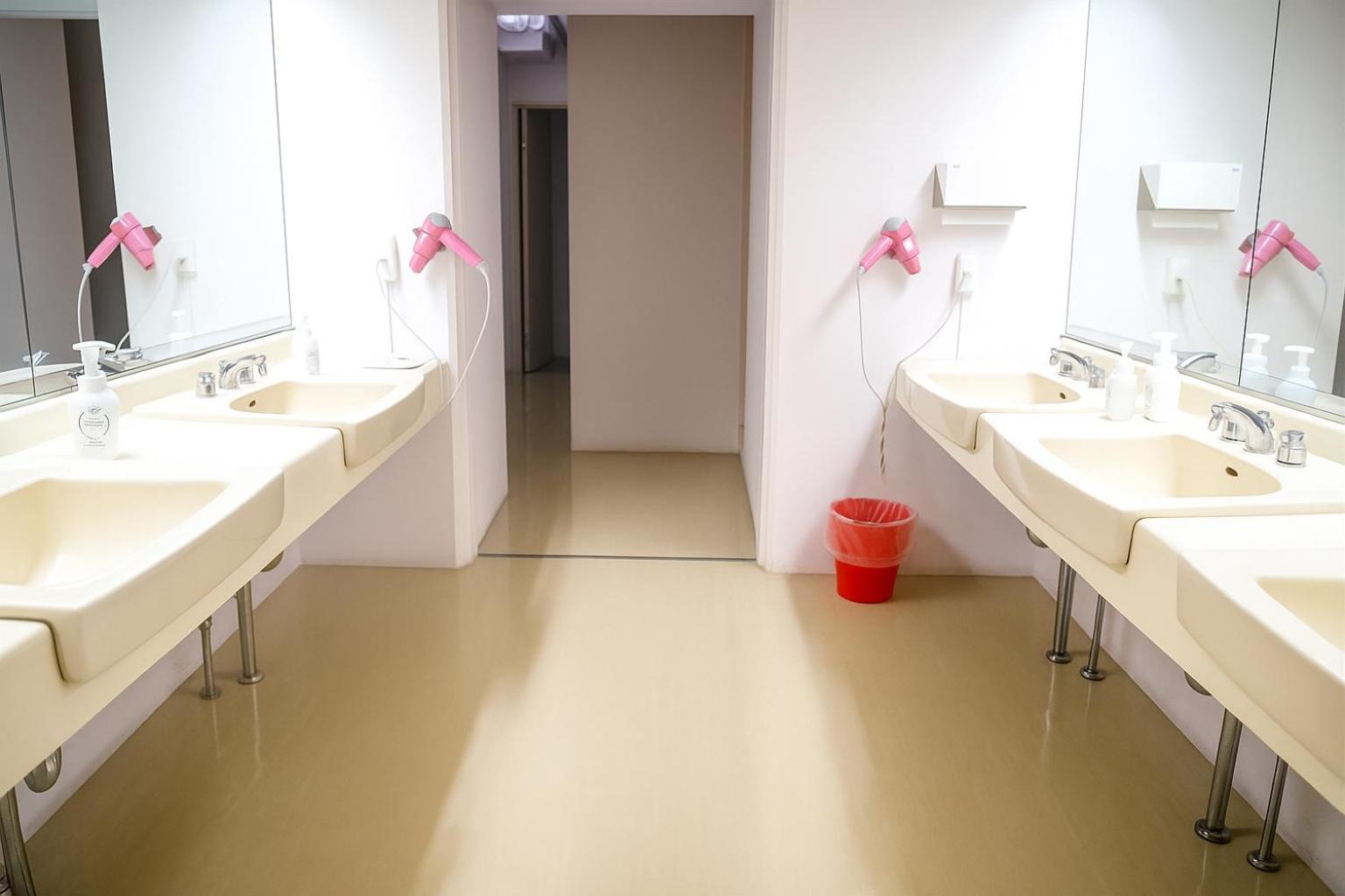 Japanese style twin room shared bath room